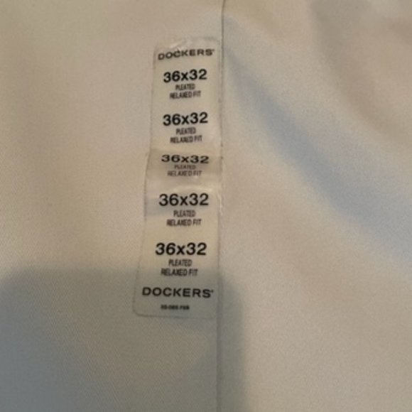 Levi Dockers Brand new with tags! - Picture 6 of 9